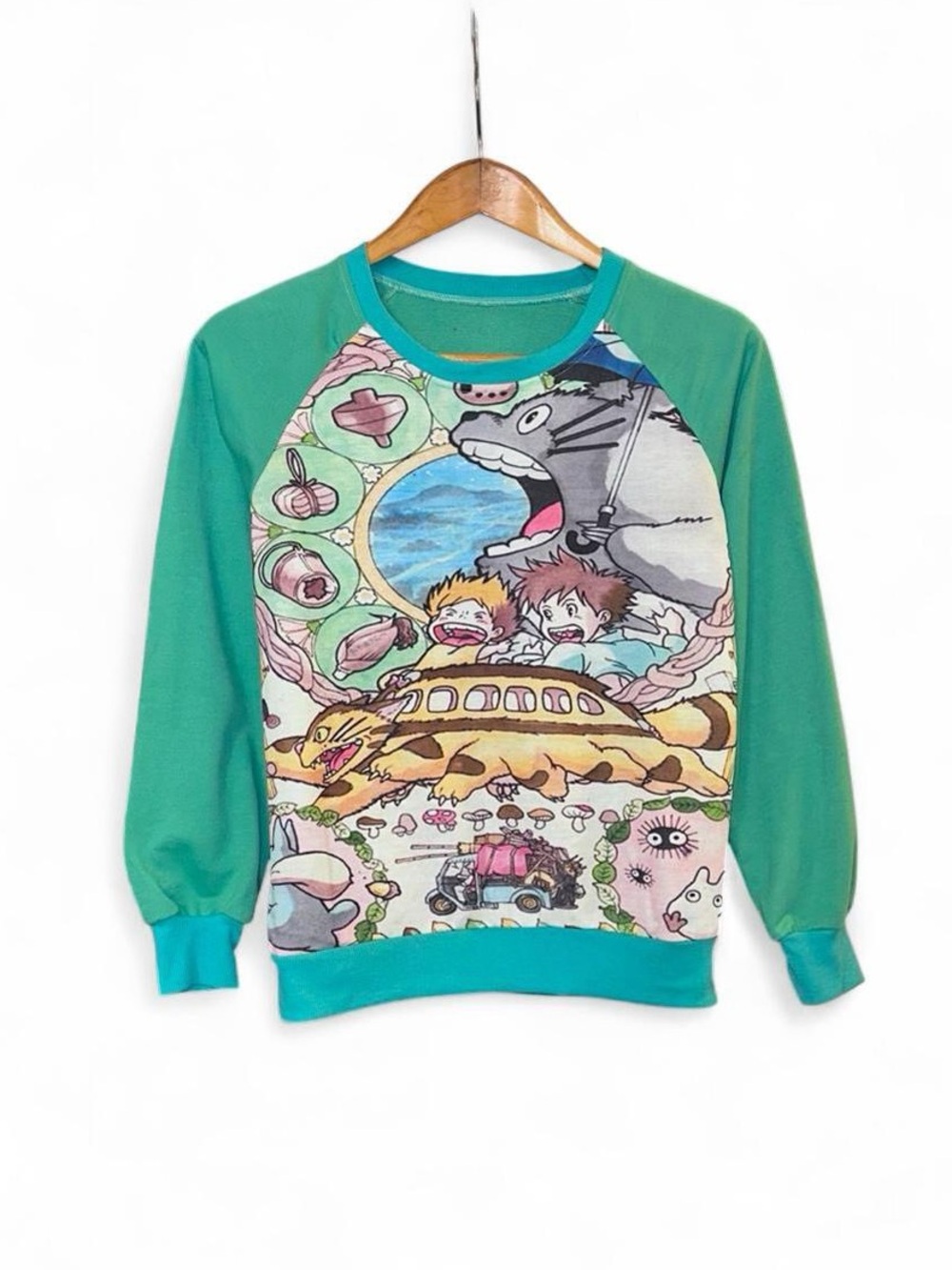 Totoro Pullover Sweatshirt Raglan Sleeve Green Multicolor 18” pit to pit S Small